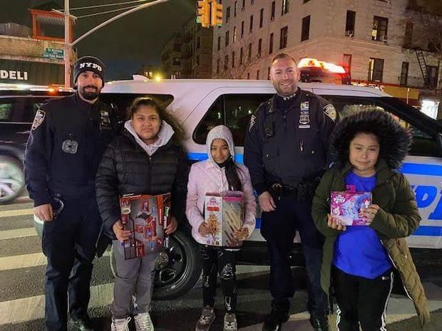 World Latin Star realiza jornada exitosa de donación de juguetes en New York.