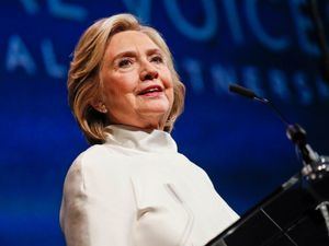 Hillary Clinton ser&#225; catedr&#225;tica en universidad Alto Manhattan