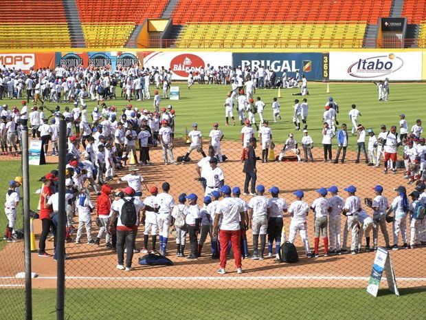 “Soy Grandes Ligas desde pequeño” abarrota el Estadio Cibao.