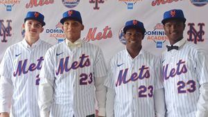 Prospectos Mets logran sueño; varios firman con bonos sobre millón de dólares
 