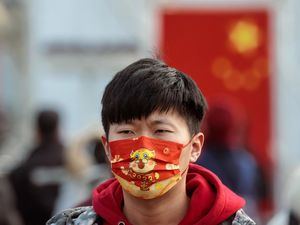 China da por superado el pico de casos graves de covid antes del Año Nuevo