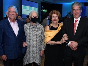 Arturo Santana, Rosa Margarita Bonetti, Francette Calac y Ernesto Armenteros.