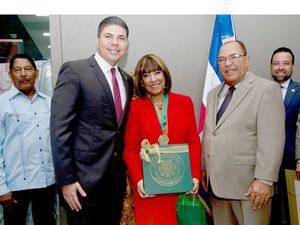 Milly Quezada es reconocida por su trayectoria en Puerto Rico