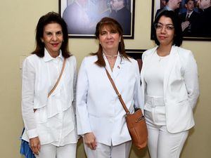 Marta Incháustegui, Elizabeth Ricart de Brache y Brenda Rodríguez.