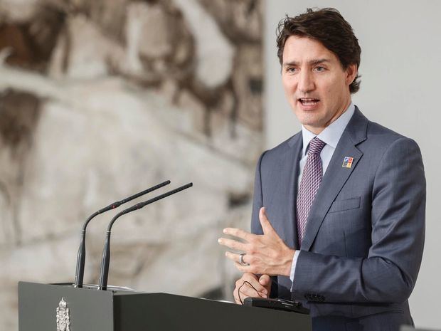 Trudeau avisa que Canadá seguirá derribando ovnis en su espacio aéreo