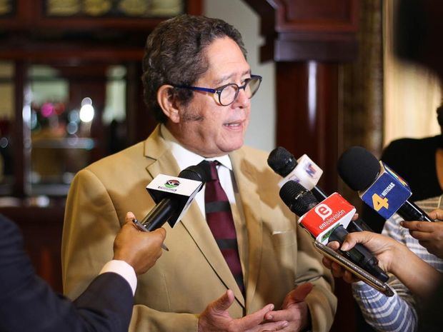 Fernando González Nicolas, reelecto como presidente de la Mesa Redonda de los Países de la Mancomunidad en la República Dominicana, para el período 2023 -2025.