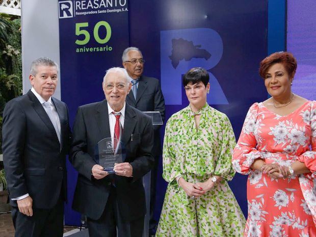 Dr. José Padilla, Danilo Gónzalez, Isabel Cortina y Josefa Castillo Rodríguez.