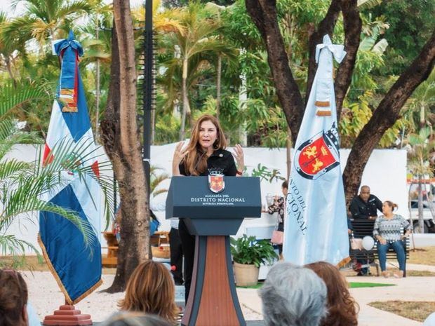 Alcaldesa Carolina Mejía durante la inauguración del Parque Renacimiento.