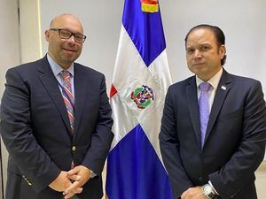 Autoridades dominicanas dan bienvenida a inversores chilenos en el país