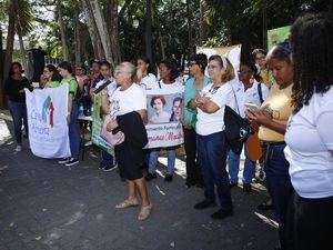 Mujeres de distintos sectores demandaron atención del presidente Luis Abinader.