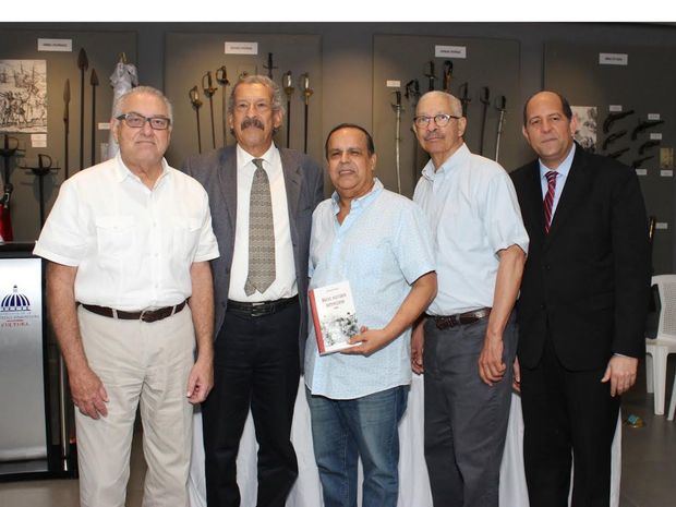 Marcial Najri, José G. Guerrero Sánchez, Orlando Inoa, Luis Álvarez López y Reynaldo Espinal.
