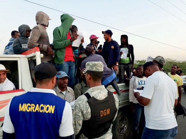 Migración deporta a 354 haitianos indocumentados que apresó en La Altagracia.