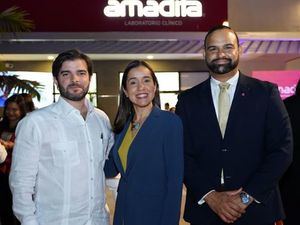 José Oscar De Moya González, Ana Julissa Cerda y Rafael Ernesto White López.