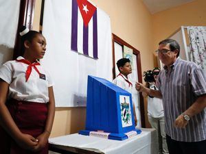 Cuba se acerca a la abstención más alta en unas parlamentarias desde 1959
 

 