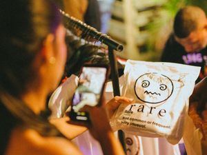 Jóvenes Dominicanos reúnen 13 marcas para promover al emprendedor de streetwear.