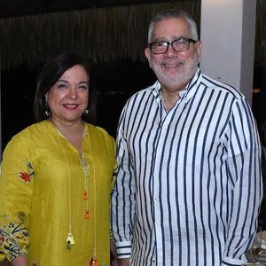 Fabiola Herrera de Valdez y Enríquez Valdez.