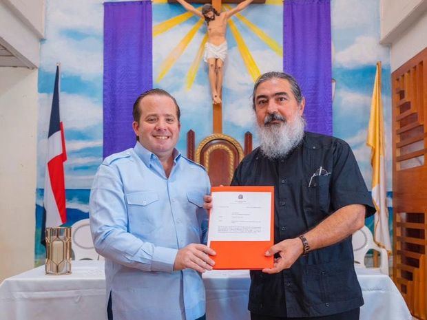 Ministro José Paliza entrega aportes por más de RD 58 millones en Puerto Plata.