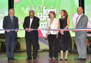 César Curiel de Moya, Noris de Bello, María Laura de Simó, padre Robert Brisman, monseñor Faustino Burgos.