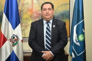 Dr. Mario Lama, director ejecutivo del Servicio Nacional de Salud.