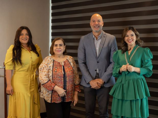 Sarah Hernández, Mirna Pimentel. Ramon Tejeda y Elizabeth Fondeur.