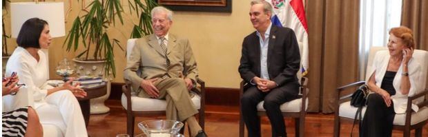 Presidente de la República, Luis Abinader y Mario Vargas Llosa.