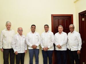 Alfredo Cross, Fermin Pérez, Francis Marte, Manuel Pérez, Armando Romero y Troadio De los Santos.