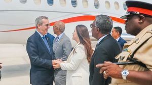 Presidente Abinader llega a Bahamas para participar en reunión de CARICOM