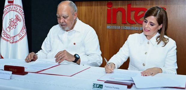 Los rectores de INTEC y CEF.- SD firman acuerdo. 