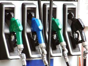 Gobierno mantiene sin variación precio de los combustibles