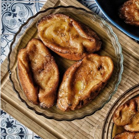 Las torrijas: Su origen y tradición en Semana Santa.