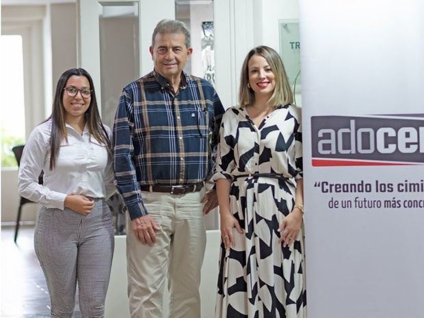 Alondra de la Cruz, Ing. José Toirac Corral y Virginia Abreu.