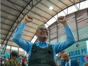 Carlos Peña es proclamado como candidato a la presidencia por el Partido Generación de Servidores