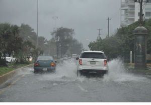 COE: 14 provincias en alerta por disturbio tropical que afectará RD con fuertes lluvias