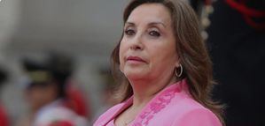 La presidenta de Perú declara ante el fiscal general durante cinco horas por el caso Rolex