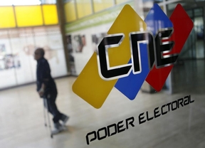 CNE da la victoria al chavismo y oposición habla de resultados "sospechosos"