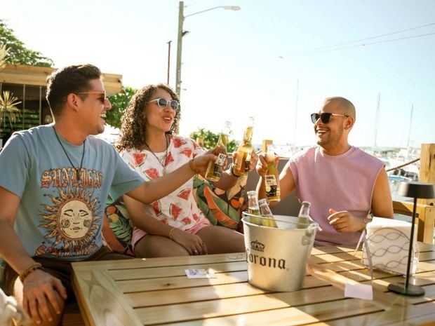 Cervecería a través de su marca Corona destaca la importancia del equilibrio y la vitalidad de los colaboradores.