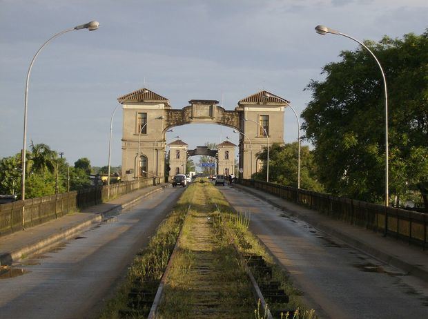 Frontera entre Brasil y Uruguay , entre las ciudades de Yaguarón y Río Branco.