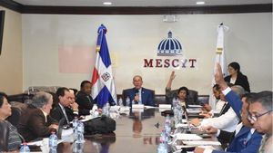 Historiador Frank Moya Pons recibe distinción científica