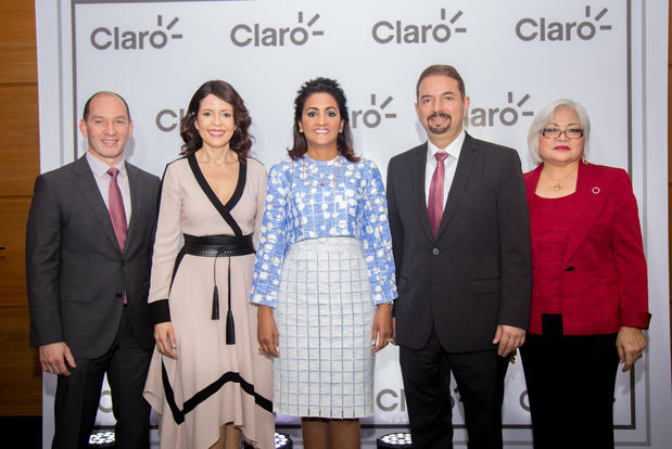  Omar Acosta, Gerty Valerio, Cándida Montilla de Medina, Oscar Peña y Mu-Kien Sang Ben.