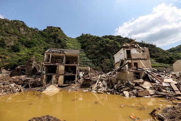 Imagen de archivo de las casas destruidas después de la inundación del río Ahr, en Mayschoss, en el distrito de Ahrweiler, Alemania.