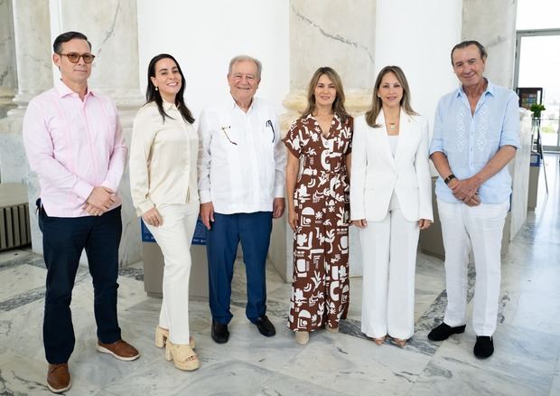 Agustin Fernandez, Ana Núñez, Belissa Ramirez y Litto Gomez.
