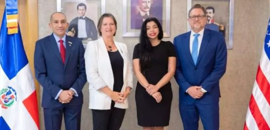 República Dominicana y Estados Unidos acuerdan afianzar lucha contra el crimen organizado.