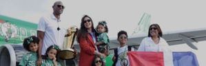 Al Horford llega al país con el trofeo de campeón de la NBA