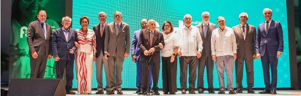 Fundación Jóvenes en Desarrollo premia la excelencia en ingeniería y arquitectura.