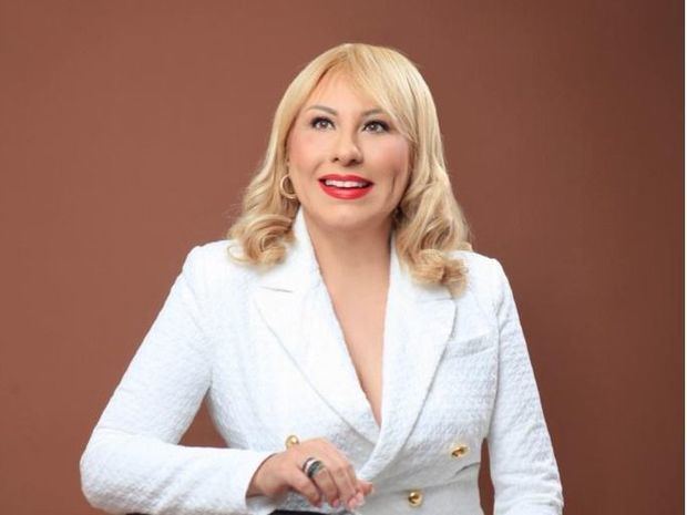 Lolita Suárez.
Acompañante y Mentora de Inteligencia Emocional.
Life-Coach.
