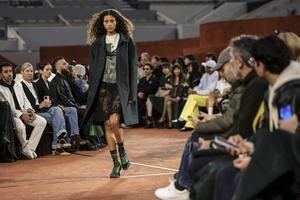 Lacoste combina deporte y moda sobre la pasarela parisina