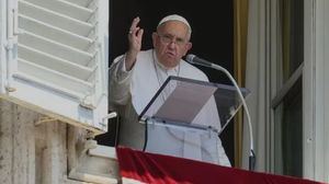El papa sufre dos episodios de insuficiencia respiratoria aguda tras 18 días hospitalizado
