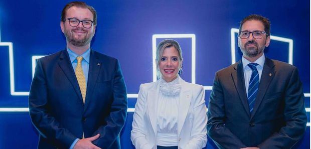 Dimitri Maleev, Denisse Peña y Alejandro Pilar.