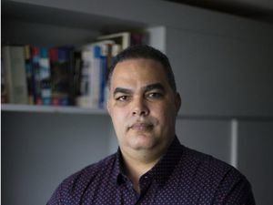 Crónica Editorial presenta su primer libro
 