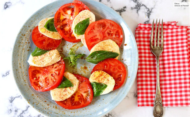 Una ensalada clásica y deliciosa: La Caprese Italiana